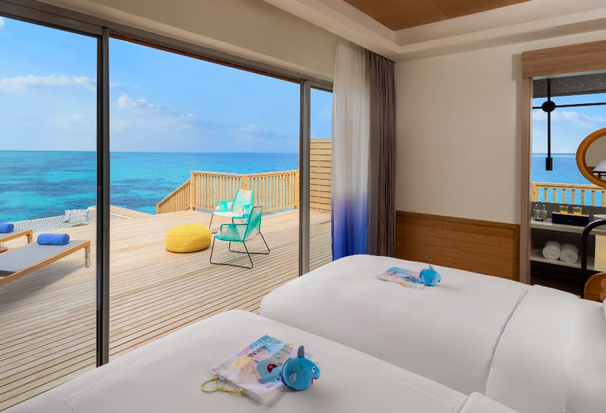 Three Bedroom Sunset Overwater Pool Residence photo 2